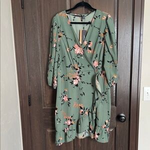 Vero Moda Floral Dress in Green Size 16